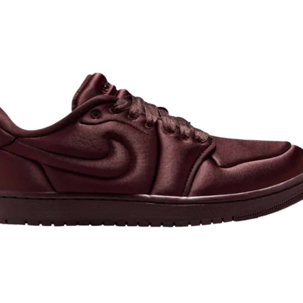 Nike Air Jordan 1 Low "Satin Earth".